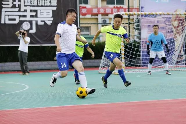 陈国豪CBA首秀20+10杨瀚森13+10 北控力克青岛